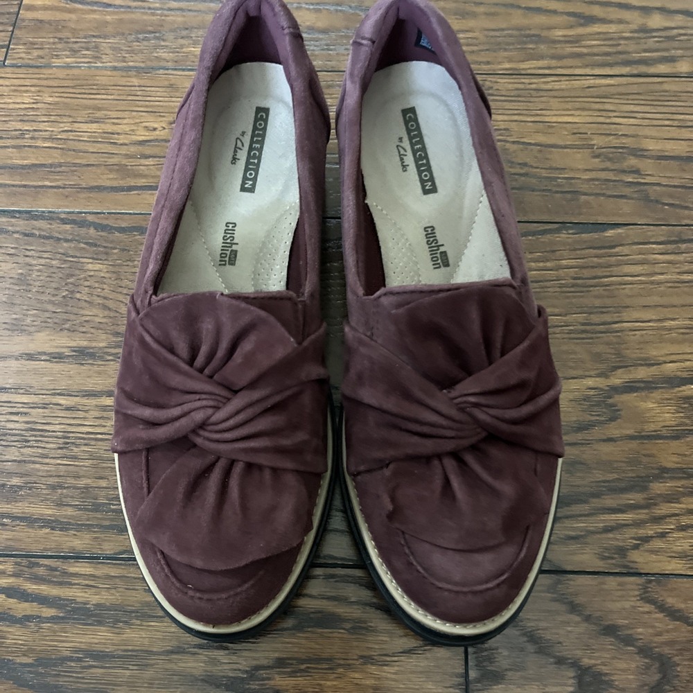 Clarks Sharon Dasher Burgundy Twisted Knot Suede Loafers Women's 5
